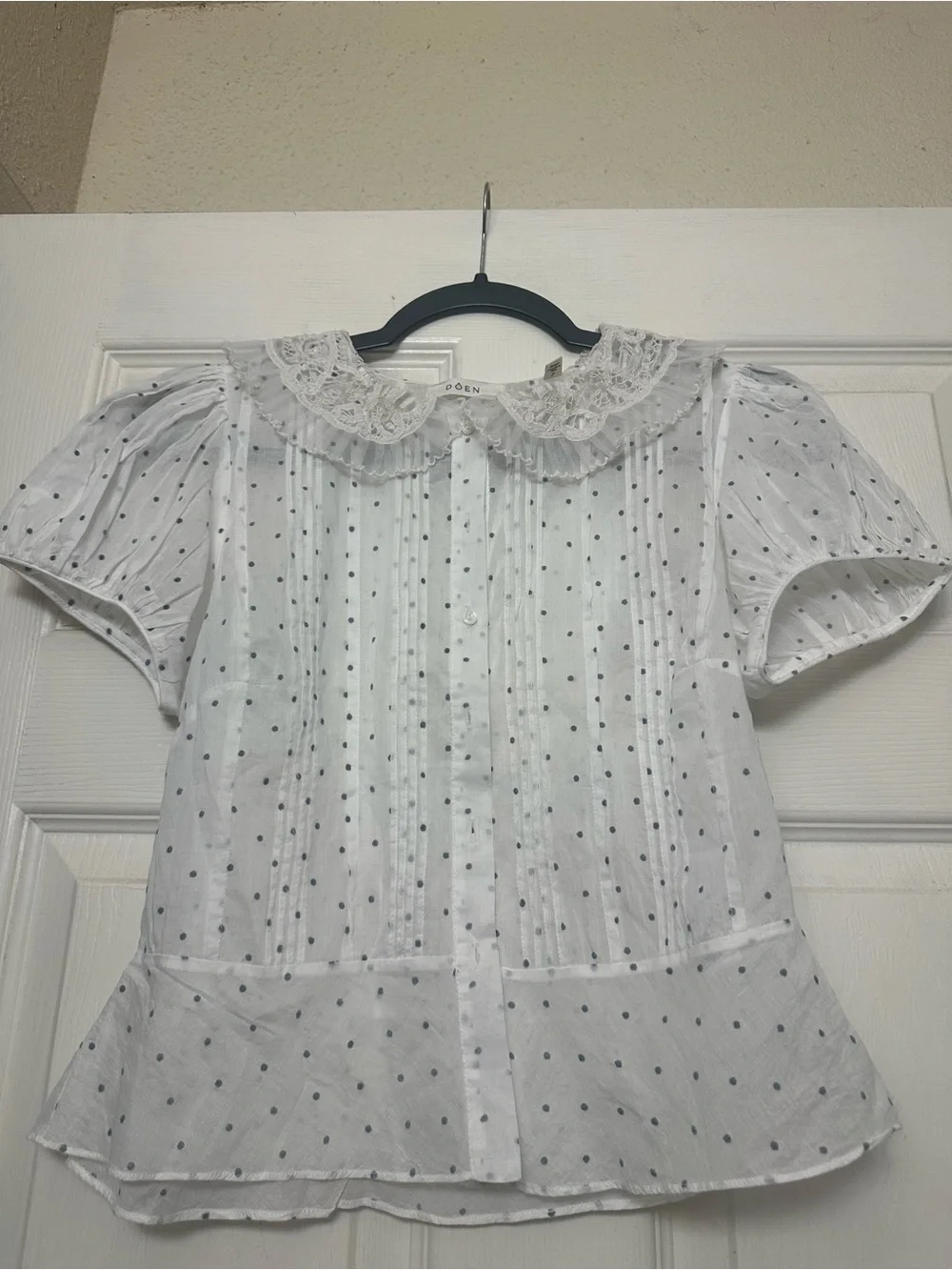Doen Ivory Swiss Dot Lace-Collar Pintuck Blouse